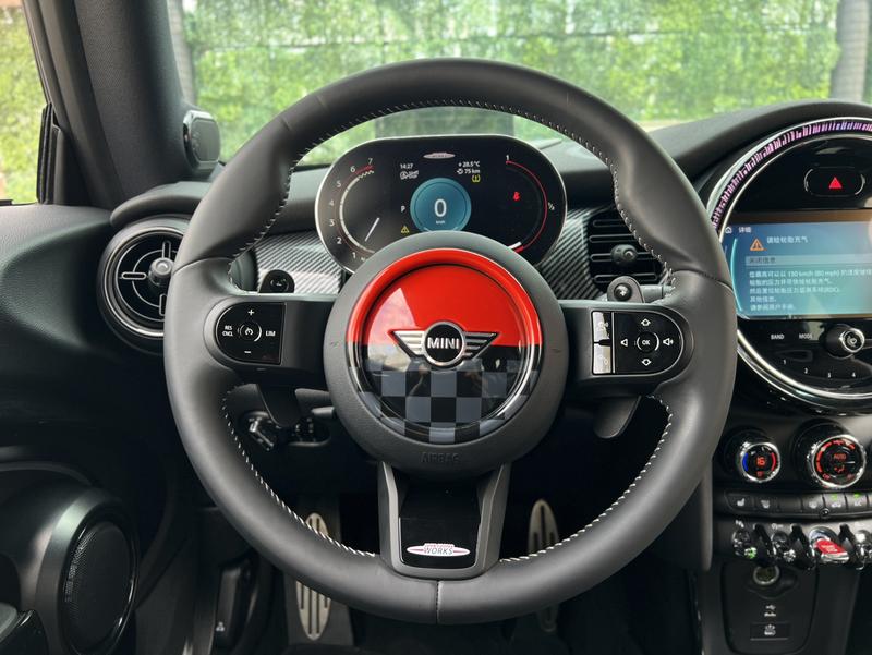 Mini Mini JCW, 2022 — фото 10 из 12