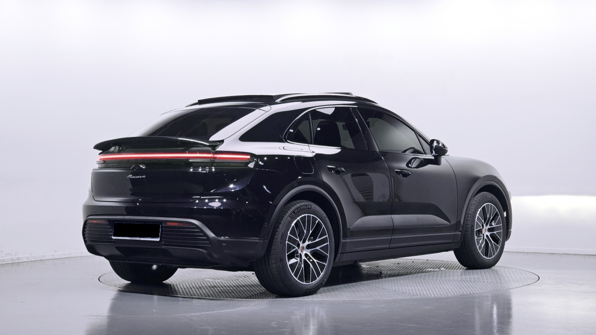 Porsche Macan, 2025 — фото 2 из 12