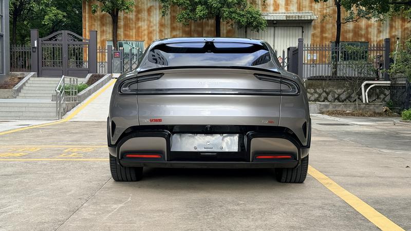 Xiaomi YU7, 2025 — фото 5 из 10