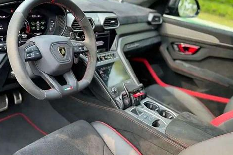 Lamborghini Urus, 2022 — фото 7 из 9