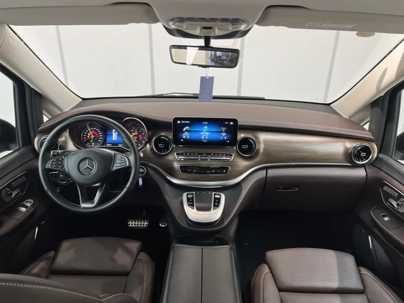 Mercedes-Benz V-Class, 2025 — фото 9 из 12
