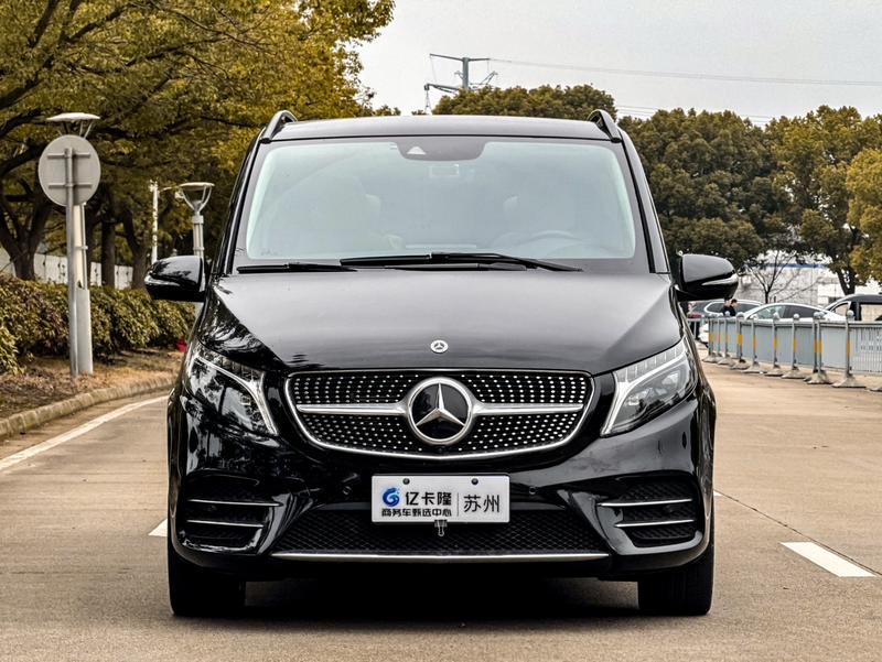 Mercedes-Benz V-Class, 2023 — фото 2 из 12