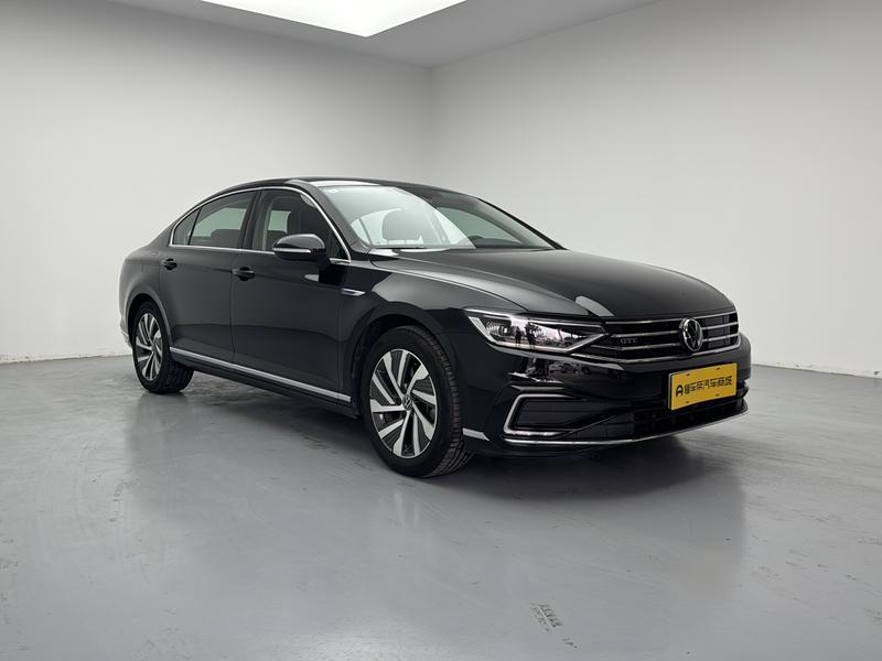 Volkswagen Magotan GTE Hybrid, 2023 — фото 3 из 12