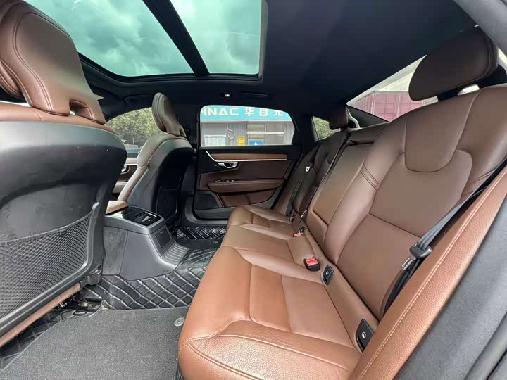 Volvo S90 Hybrid, 2022 — фото 5 из 9