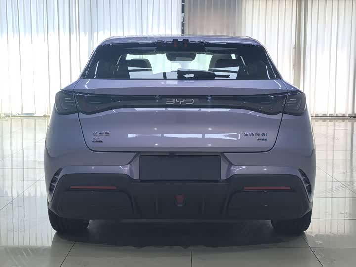 BYD Seal 06 GT, 2026 — фото 5 из 9