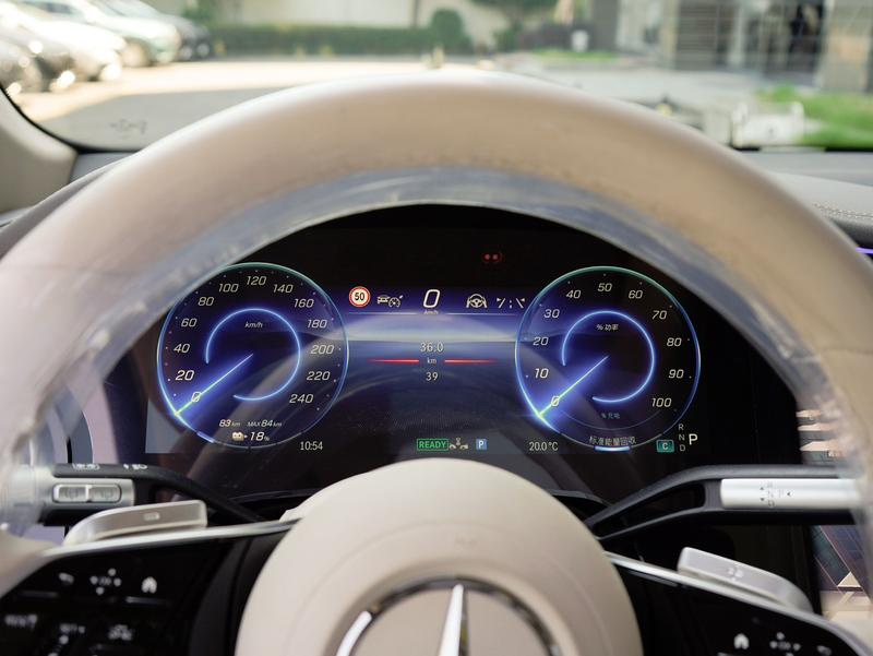 Mercedes-Benz EQS SUV, 2026 — фото 7 из 12