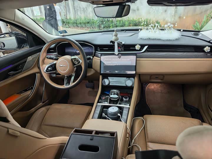 Jaguar XF L, 2022 — фото 9 из 9