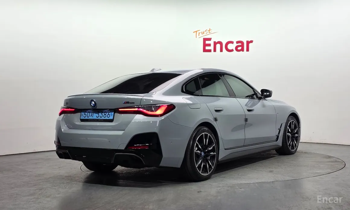 BMW i4, 2022 — фото 2 из 12