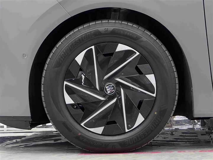 Buick GL8 Hybrid, 2025 — фото 4 из 9
