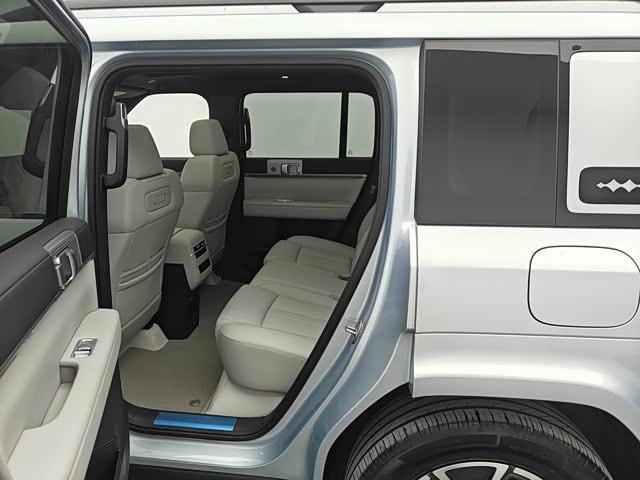 BYD FangChengBao Titanium 7 (Tai 7), 2025 — фото 7 из 9