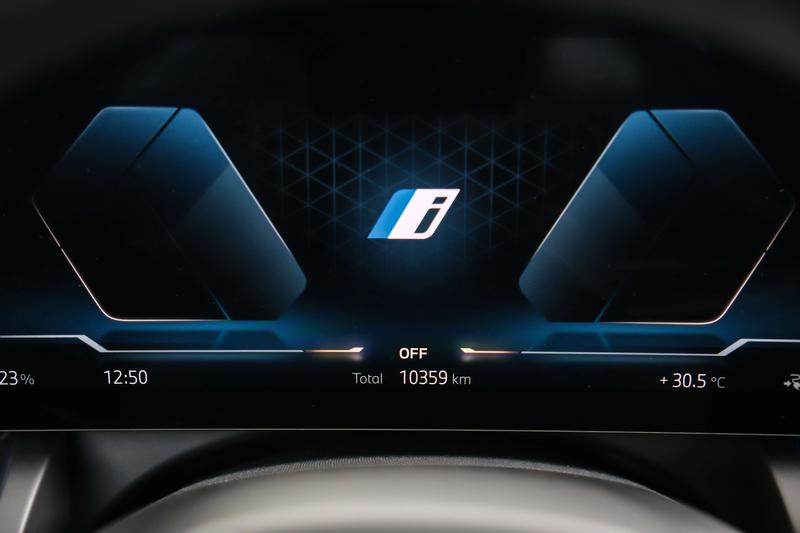 BMW i5, 2025 — фото 6 из 9