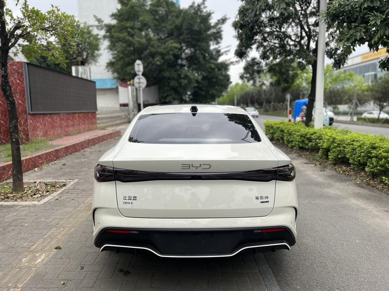 BYD Seal 06 Hybrid/EV, 2025 — фото 5 из 9