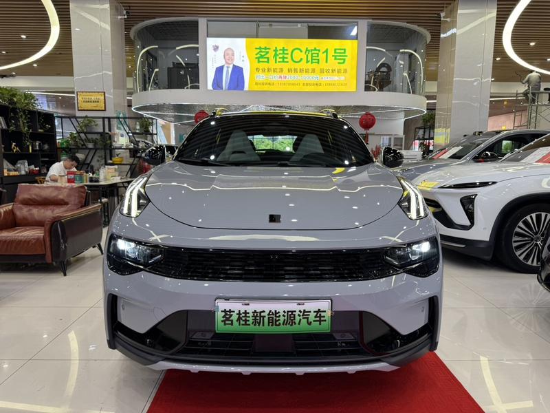 Lynk & Co 01 EM-P Hybrid, 2022 — фото 2 из 12