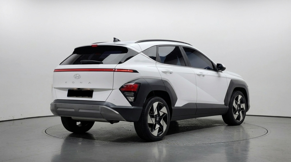 Hyundai Kona, 2022 — фото 2 из 12