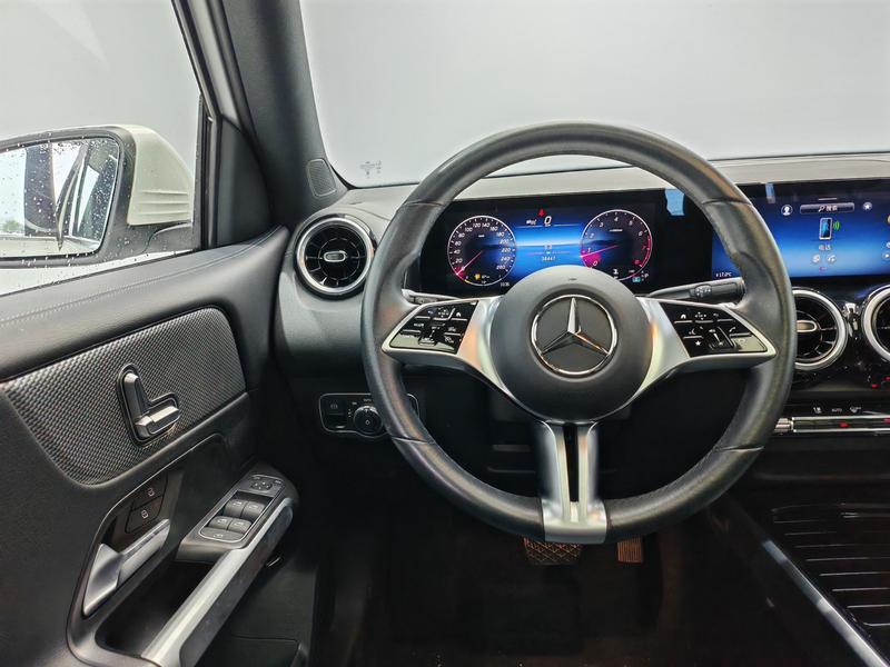 Mercedes-Benz GLB-Class, 2023 — фото 10 из 12