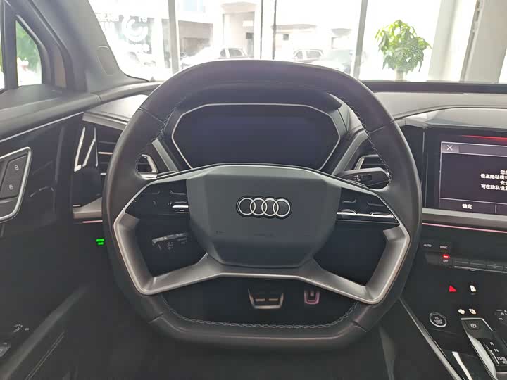 Audi Q4 e-tron, 2024 — фото 5 из 9