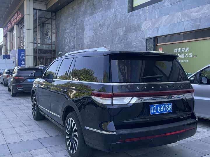Lincoln Navigator, 2023 — фото 9 из 9