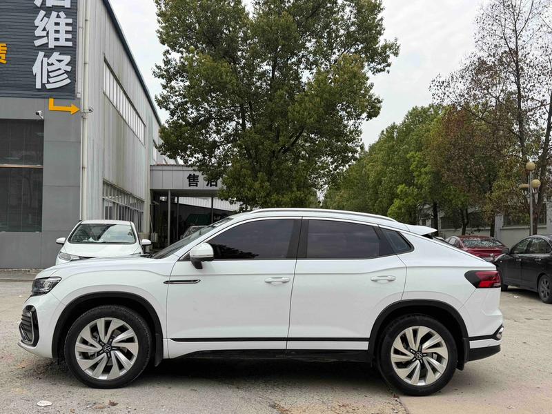 Volkswagen Tayron X, 2022 — фото 3 из 11