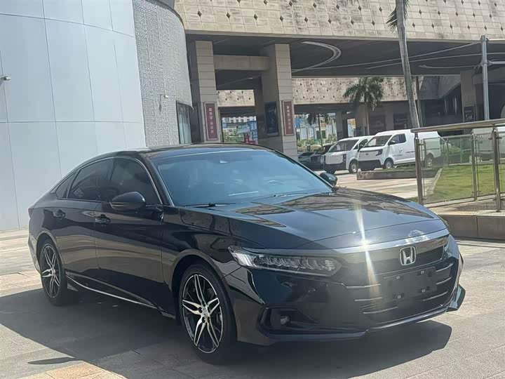 Honda Accord, 2022 — фото 2 из 9