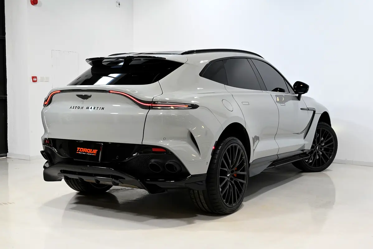 Aston Martin DBX, 2023 — фото 4 из 10
