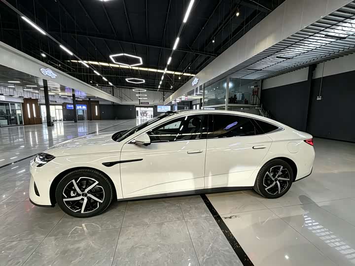 BYD Seal 07 DM-i Hybrid, 2025 — фото 3 из 9