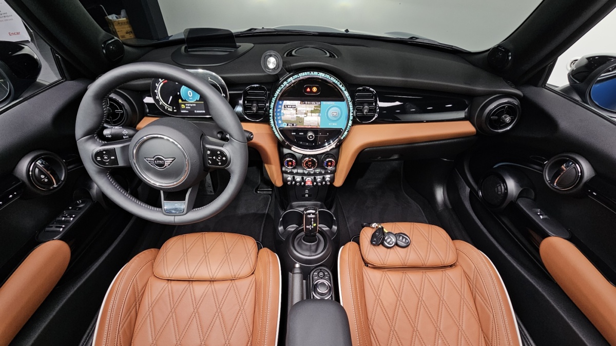 Mini Cooper Convertible, 2024 — фото 6 из 12