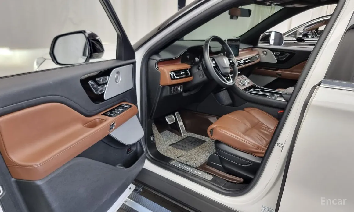 Lincoln Aviator, 2023 — фото 10 из 12
