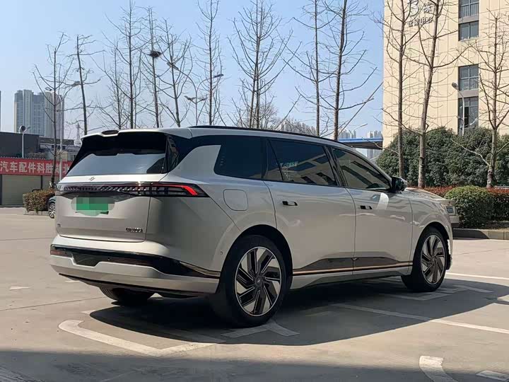 Dongfeng Yipai eπ 008, 2024 — фото 7 из 9