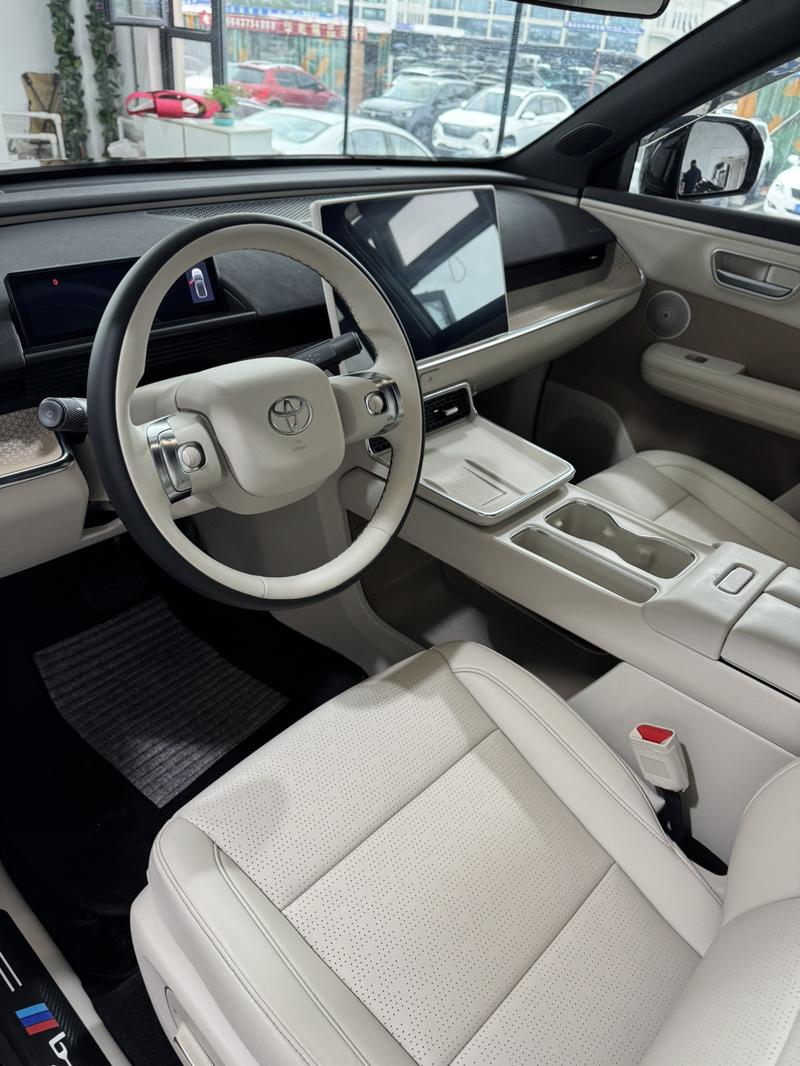 Toyota bZ3X, 2025 — фото 7 из 11