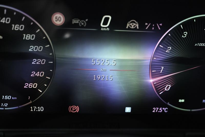Mercedes-Benz V-Class, 2025 — фото 8 из 12