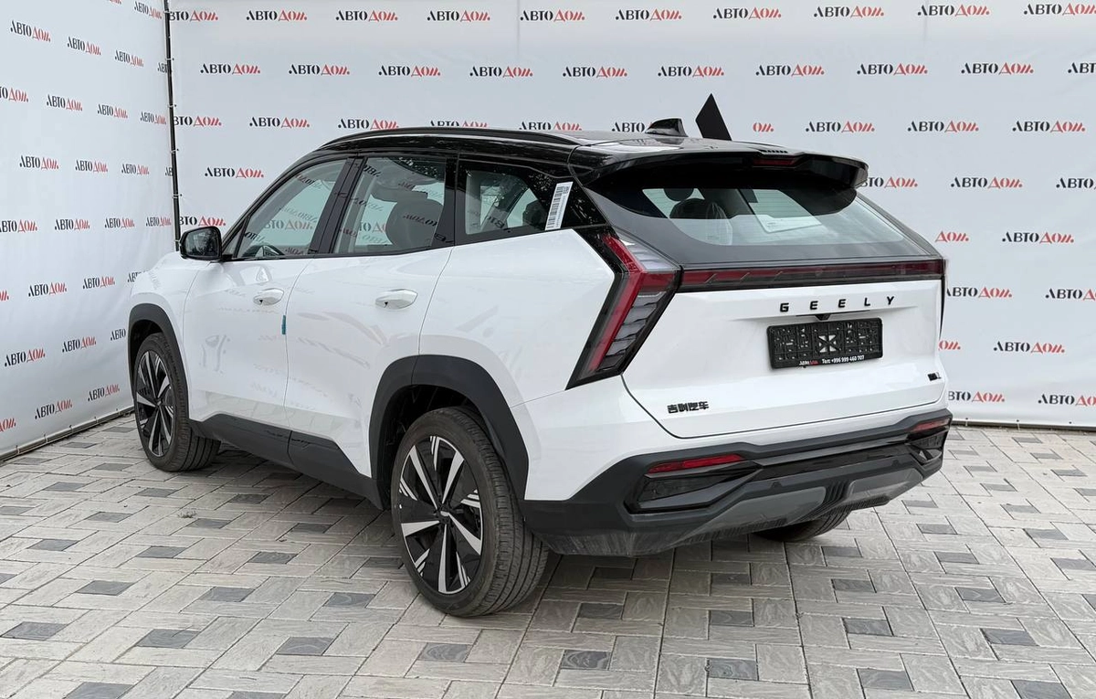 Geely Atlas, 2025 — фото 5 из 8