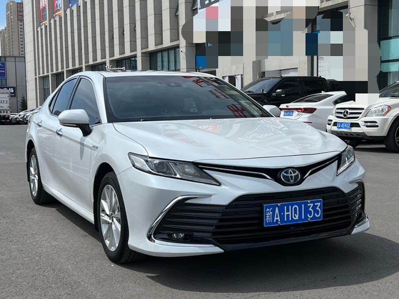 Toyota Camry, 2022 — фото 3 из 10