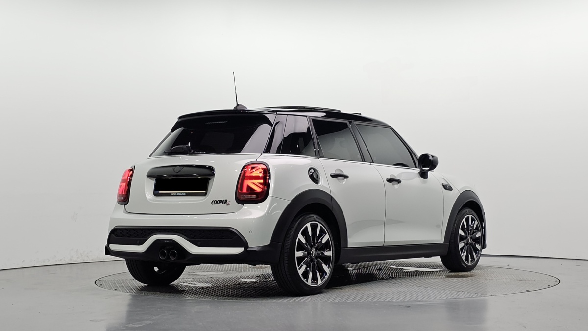 Mini Cooper, 2022 — фото 2 из 12