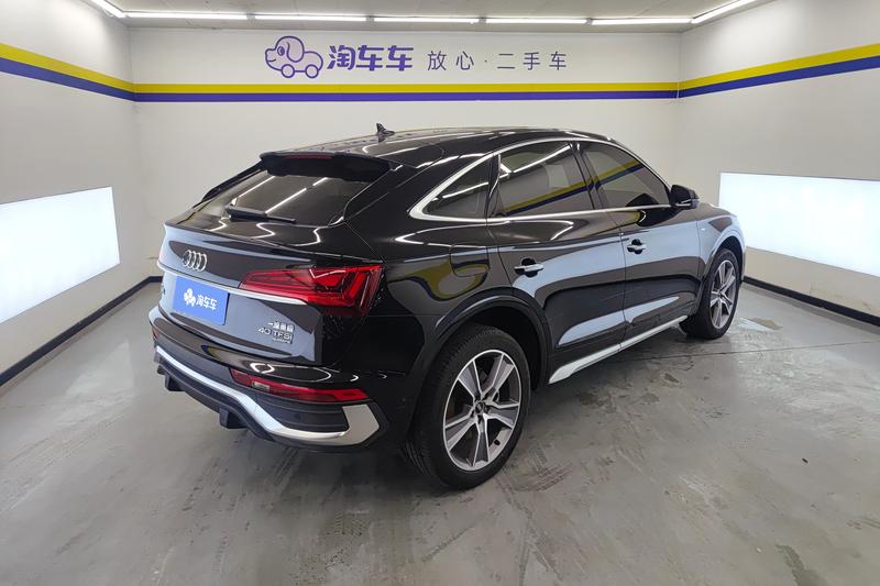 Audi Q5L Sportback, 2021 — фото 3 из 12