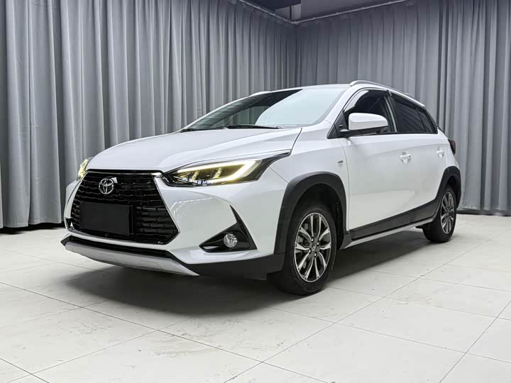 Toyota Yaris L Hatchback, 2022 — купить в Брянске под ключ