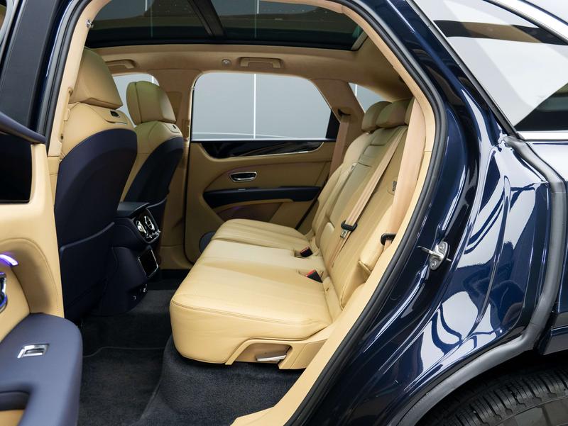 Bentley Bentayga, 2024 — фото 10 из 12