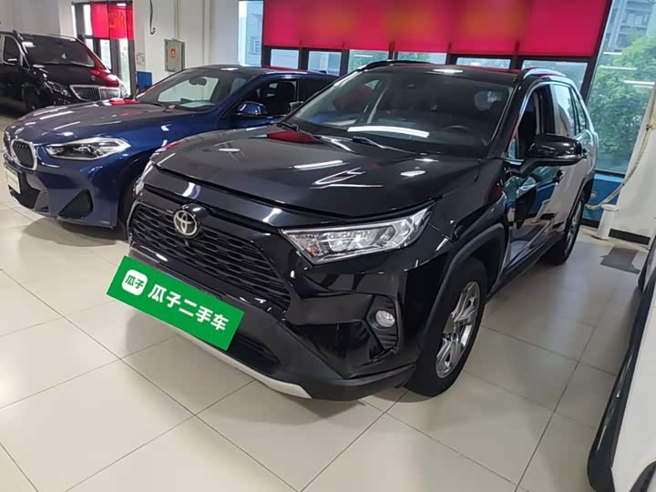 Toyota RAV4, 2023 — купить в Казани под ключ