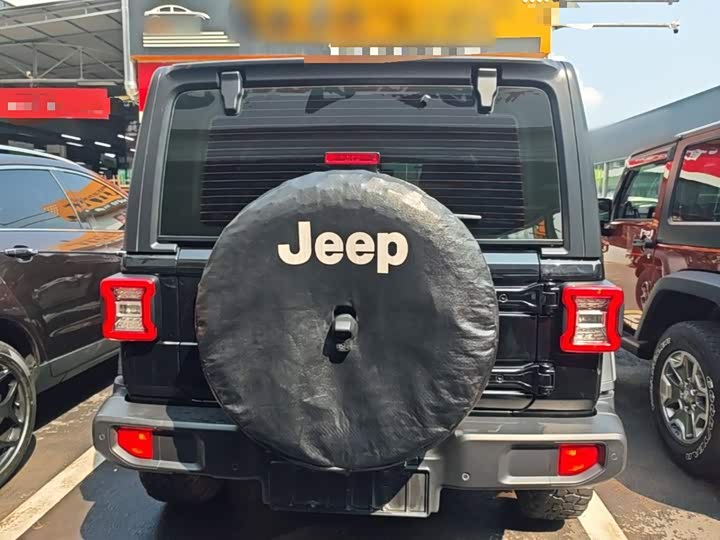 Jeep Wrangler, 2023 — фото 6 из 9
