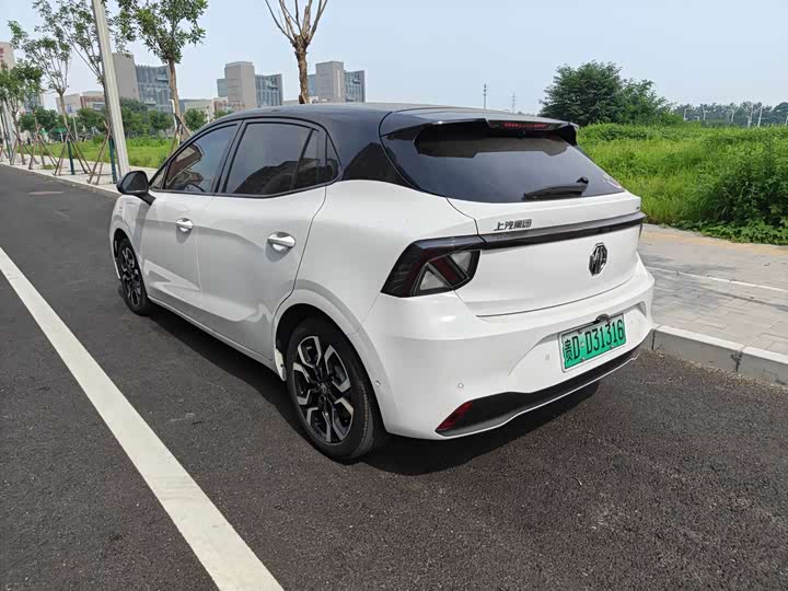 MG Motor 4 EV, 2025 — фото 6 из 9