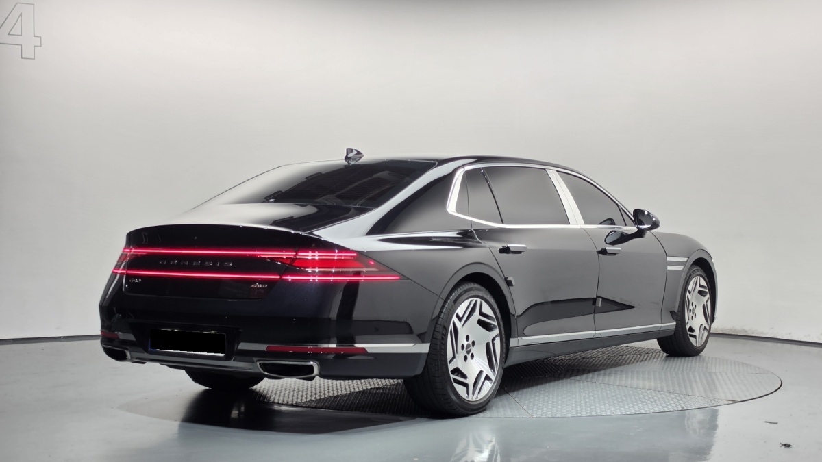 Genesis G90, 2022 — фото 2 из 12
