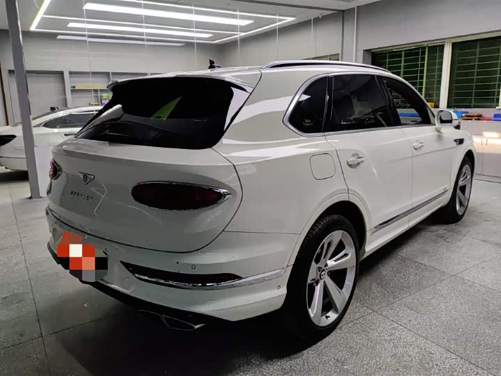 Bentley Bentayga, 2021 — фото 4 из 7