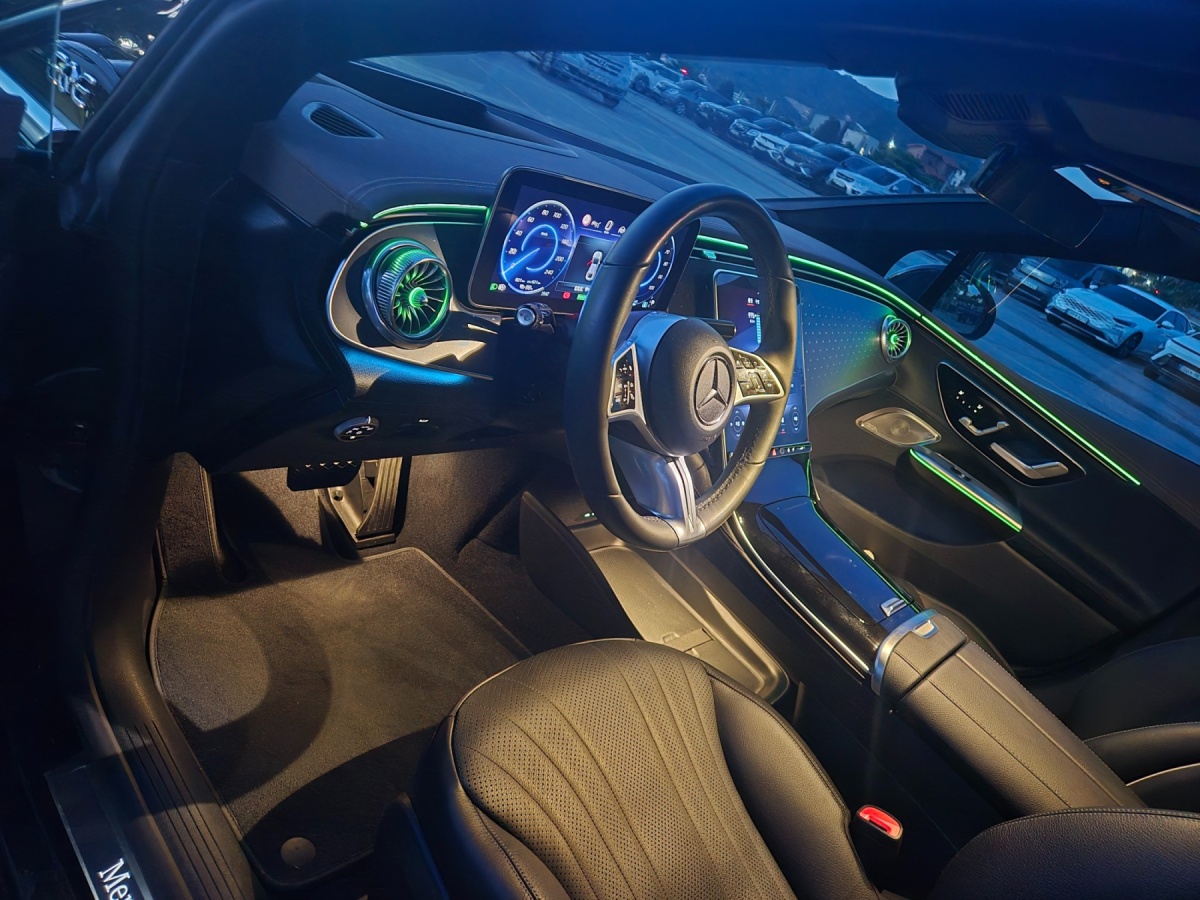 Mercedes-Benz EQE, 2022 — фото 5 из 12