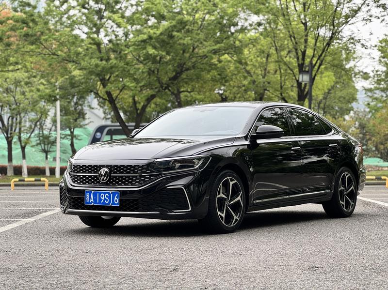 Volkswagen Passat, 2024 — купить в Самаре под ключ