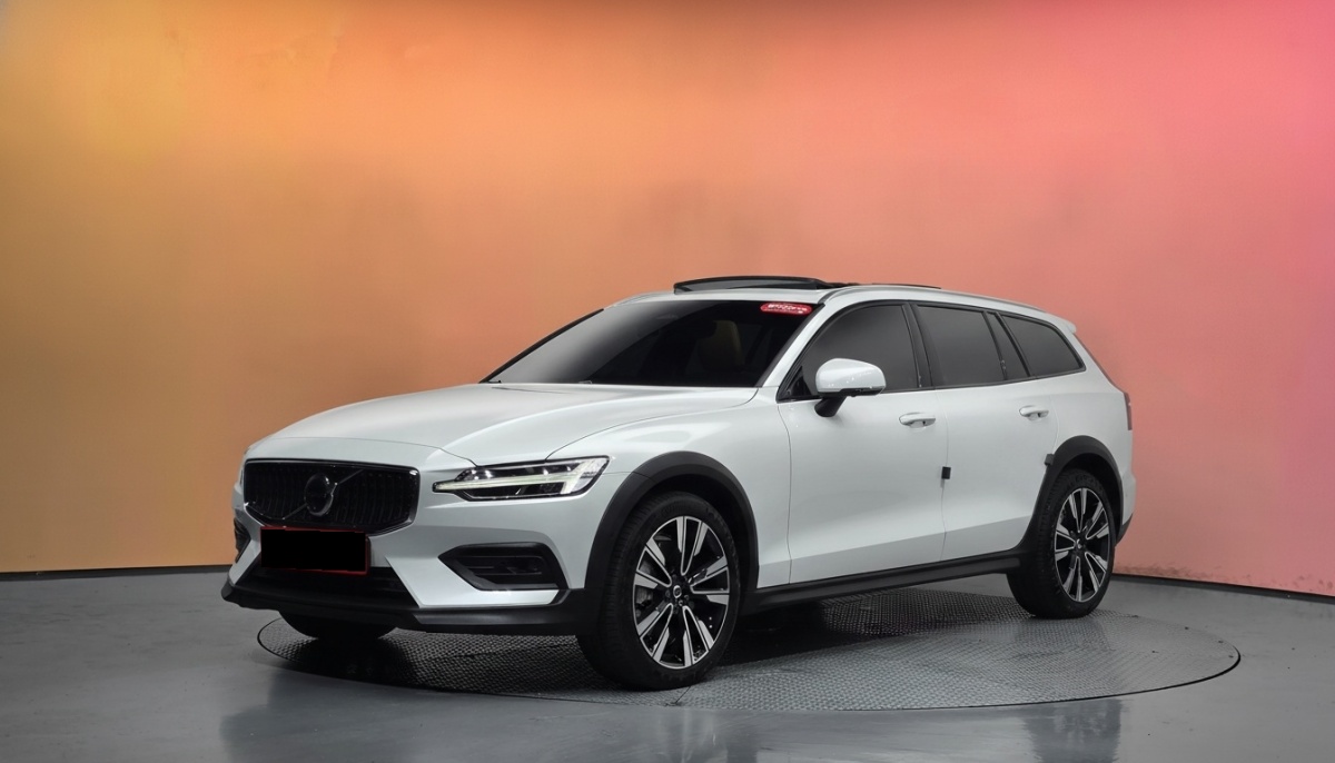 Volvo V60, 2024 — купить в Саранске под ключ