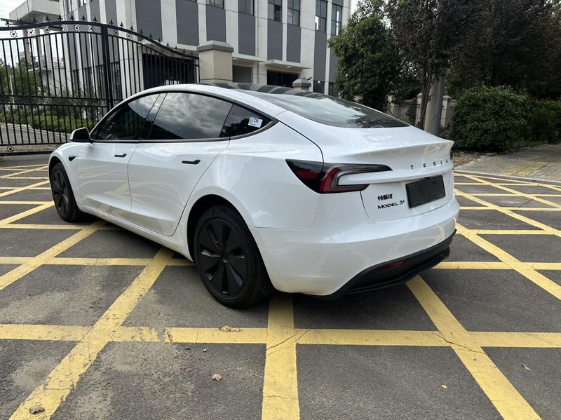 Tesla Model 3, 2025 — фото 4 из 10