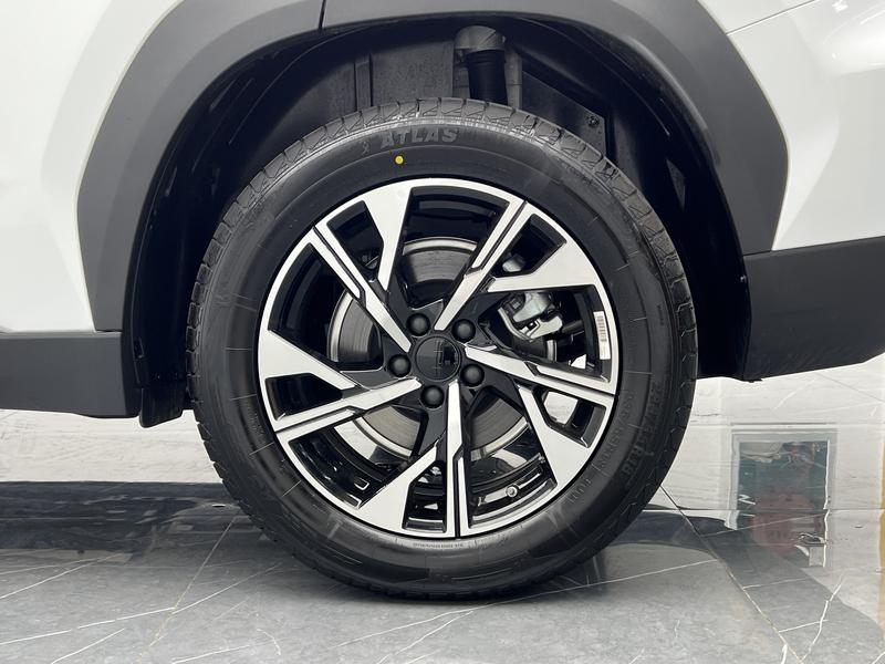 Geely Atlas L, 2026 — фото 11 из 12