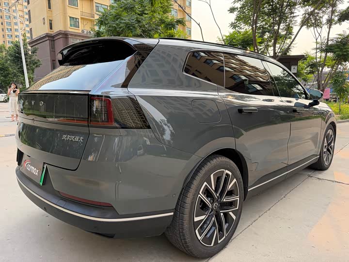 Volvo XC70 Hybrid, 2025 — фото 9 из 9