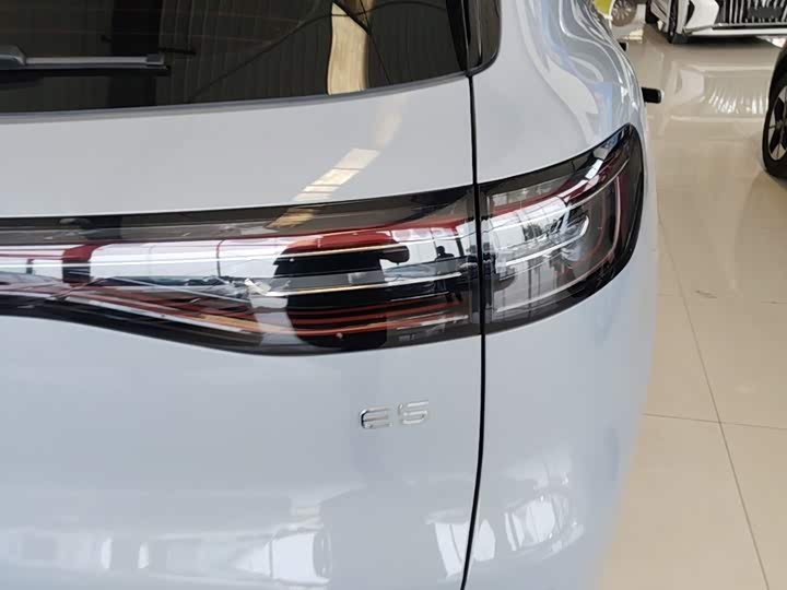 Geely Galaxy E5, 2025 — фото 8 из 9
