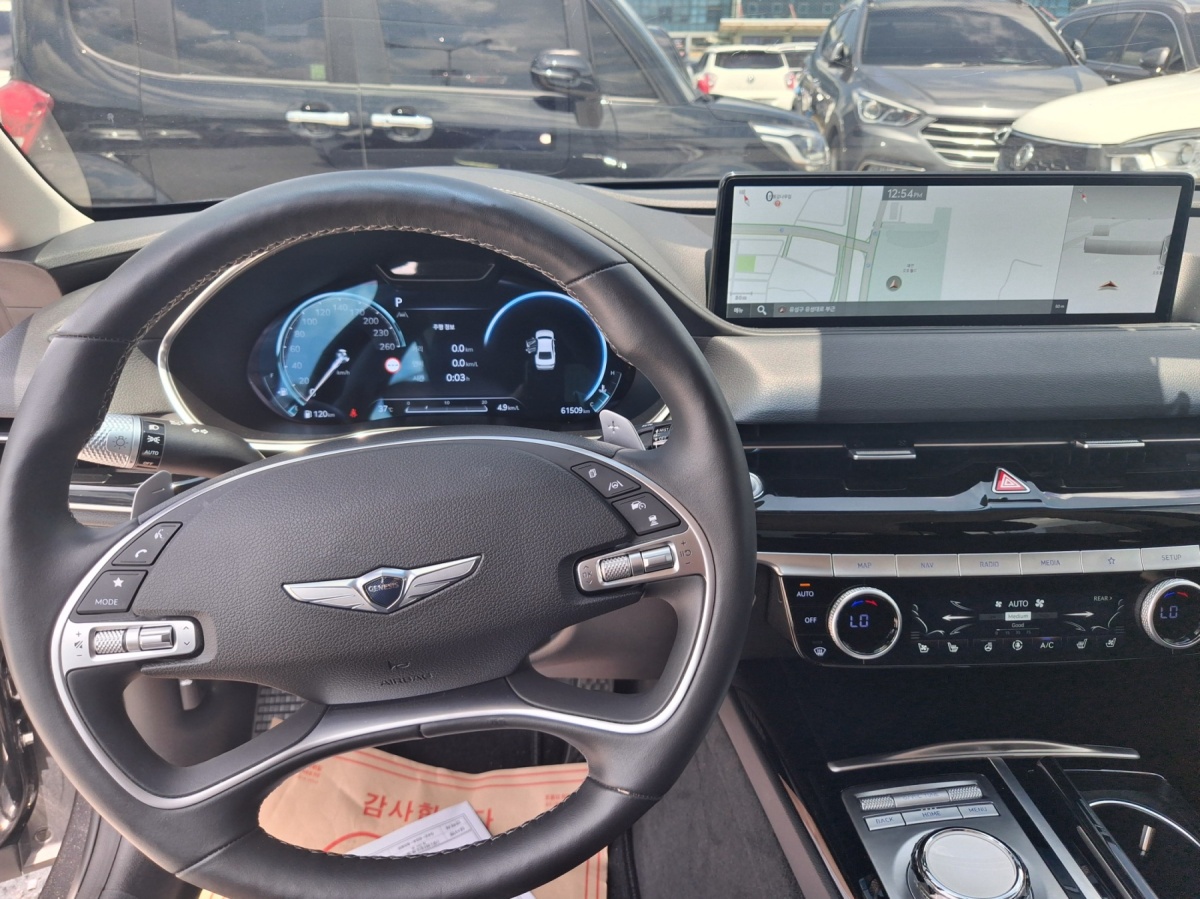 Genesis G80, 2022 — фото 12 из 12