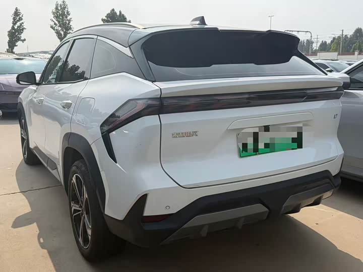 Geely Galaxy L7, 2022 — фото 7 из 9